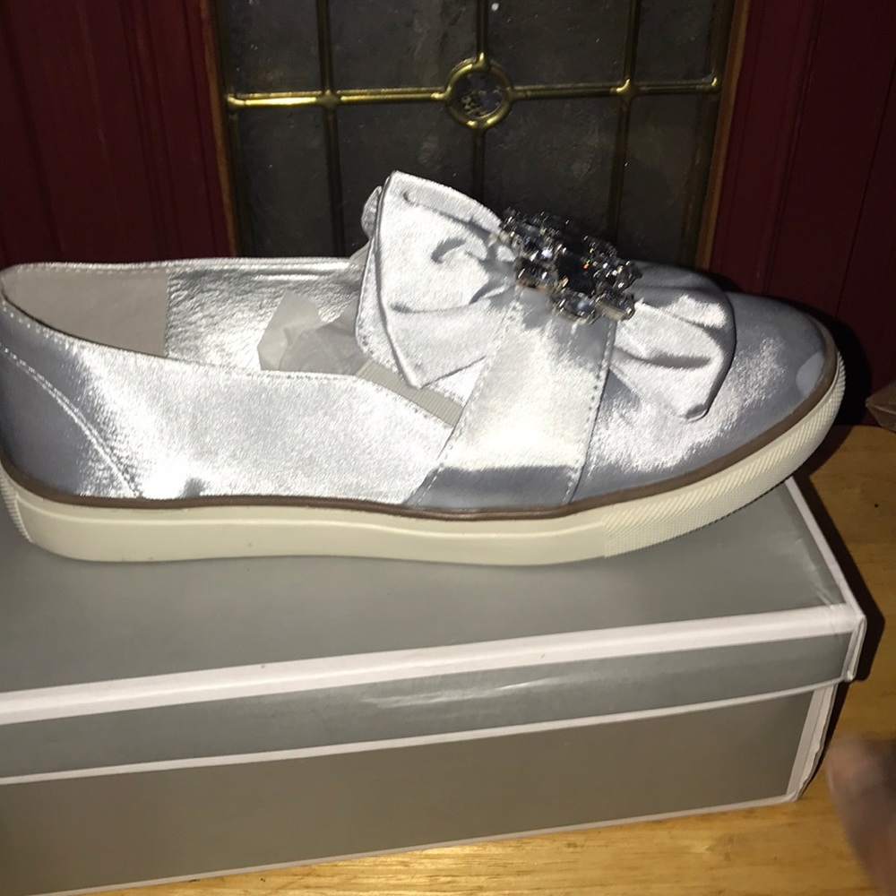 Shoe - Picture 3 of 5